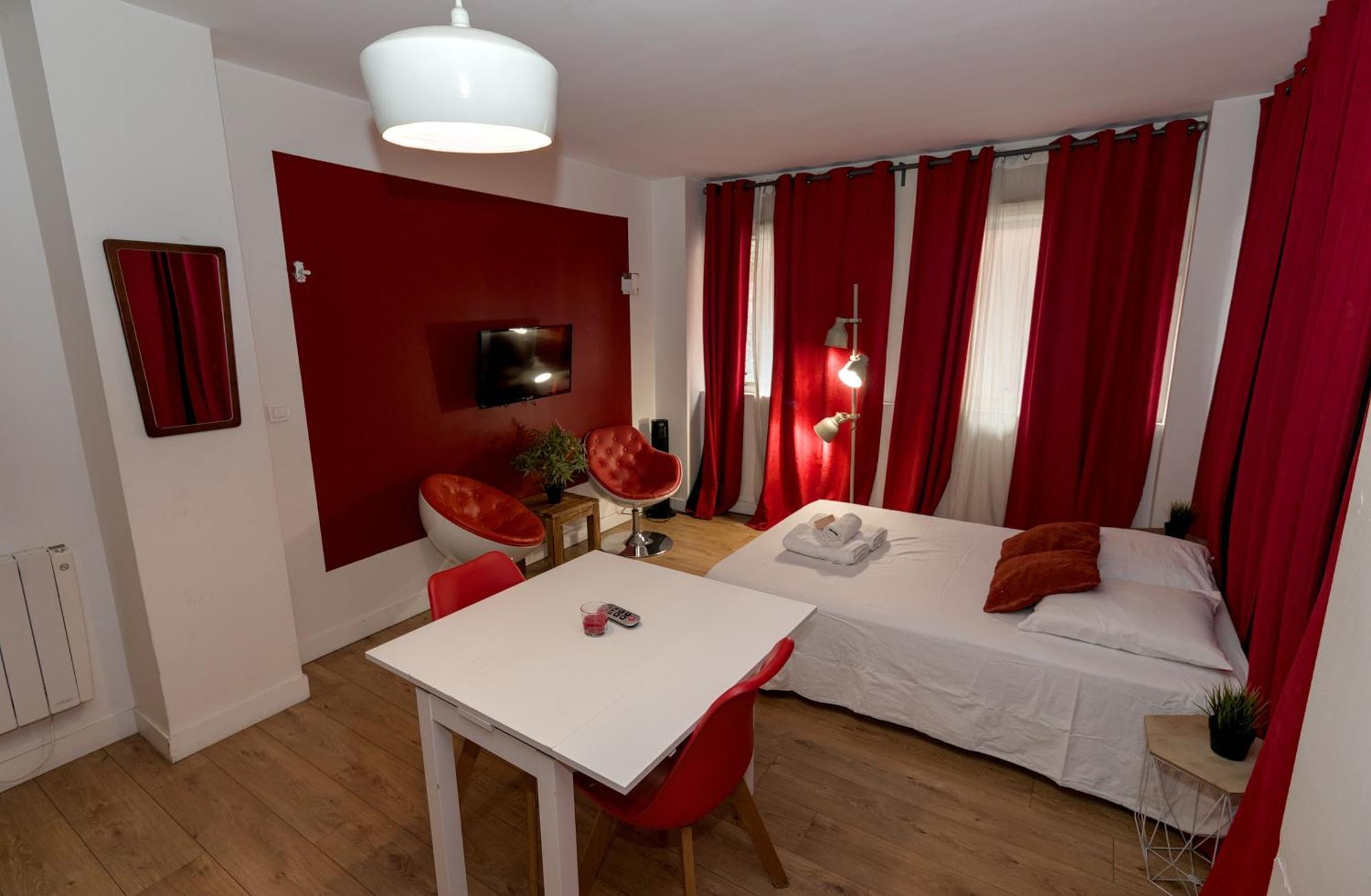 Studio rouge Ramblas Centre Toulouse Extérieur photo